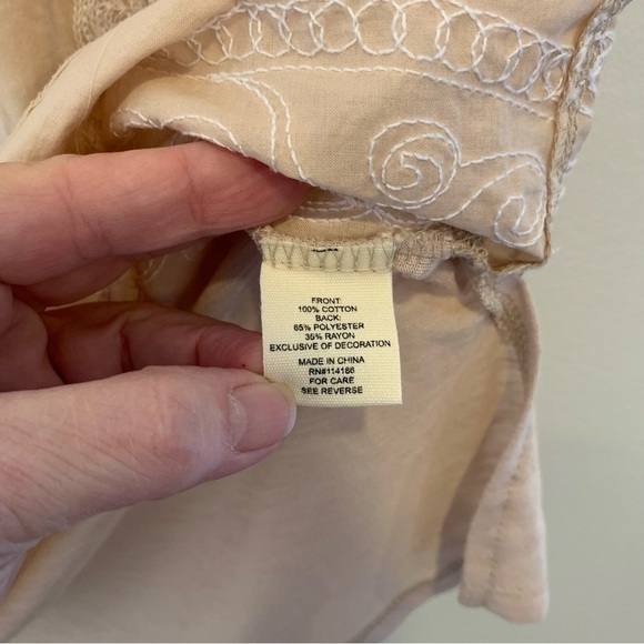 Retrology boho tan cap sleeve embroidered cotton front blouse. Size M - Picture 6 of 9